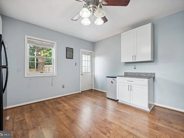 4140 Freeland Ave — Photo 16