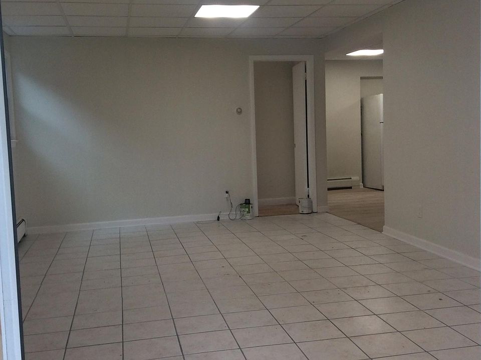 2nd image of 250 Meadow Ln Fl 1ST