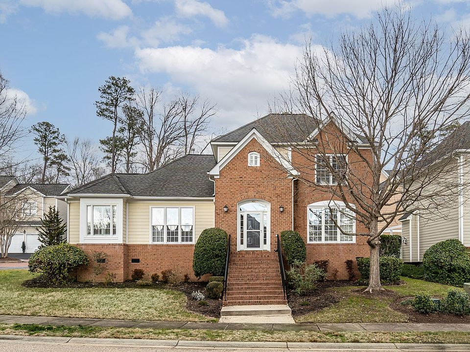 1st image of 421 Suri Dr