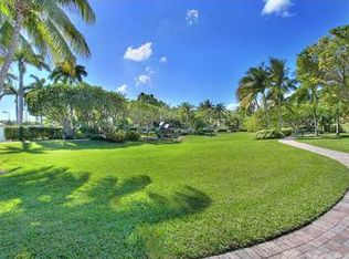 9 Turtle Walk, Key Biscayne, FL 33149