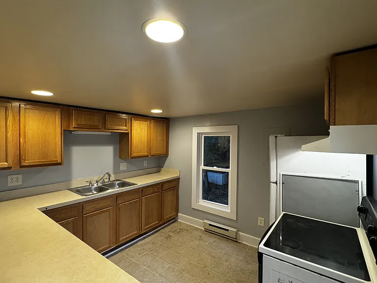 320 W Stephen St #B — Photo 5