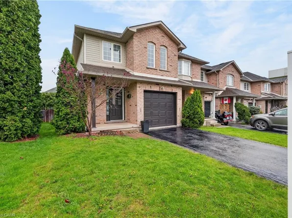 41 Kenyon Cres, Grimsby, ON L3M 5P3