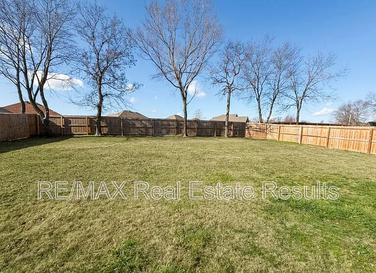 751 Spicewood Trl — Photo 14