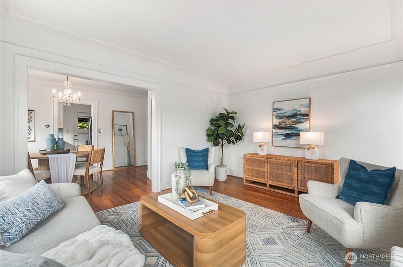 5th image of 3613 35th Avenue SW