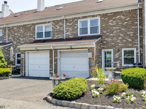 32 Tisbury Ct, Scotch Plains Twp., NJ 07076