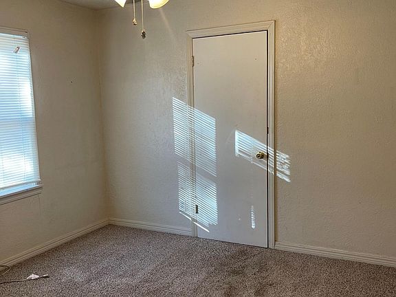3rd image of 2204 NW Walding Ave