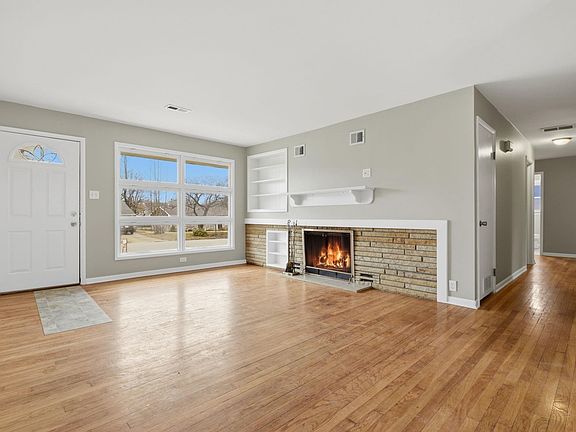 3rd image of 2110 Carlisle Rd