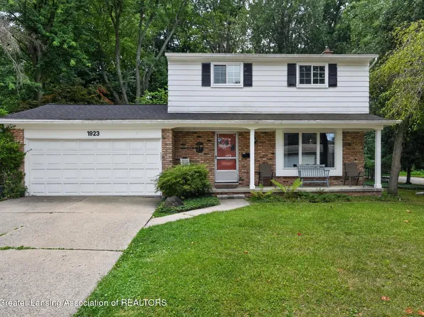 1923 Peggy Pl, Lansing, MI 48910