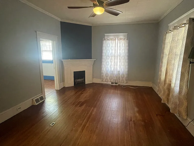 712 Laurel St — Photo 3