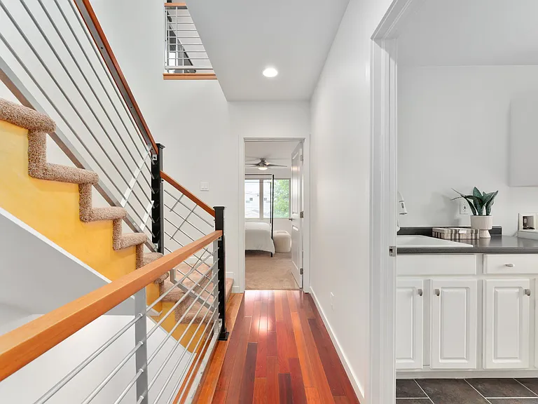 2155 S Logan St #2155 — Photo 32