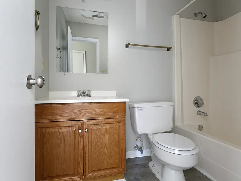 613 Mosswood Ln — Photo 7