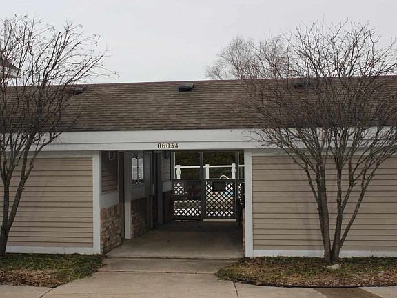 3rd image of 6020 Pine Lake Club Dr APT 30
