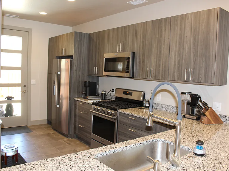 1017 Fooses St — Photo 7