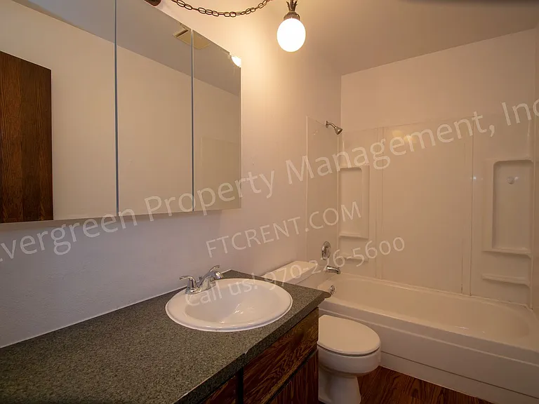 2401 W Stuart St — Photo 20