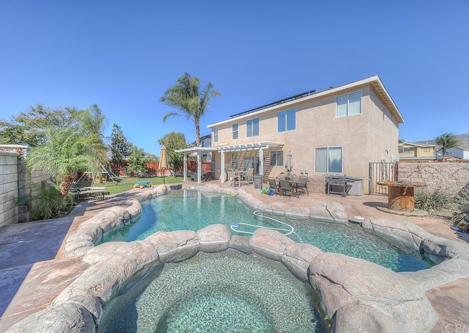 1st image of 43757 Seine Ct
