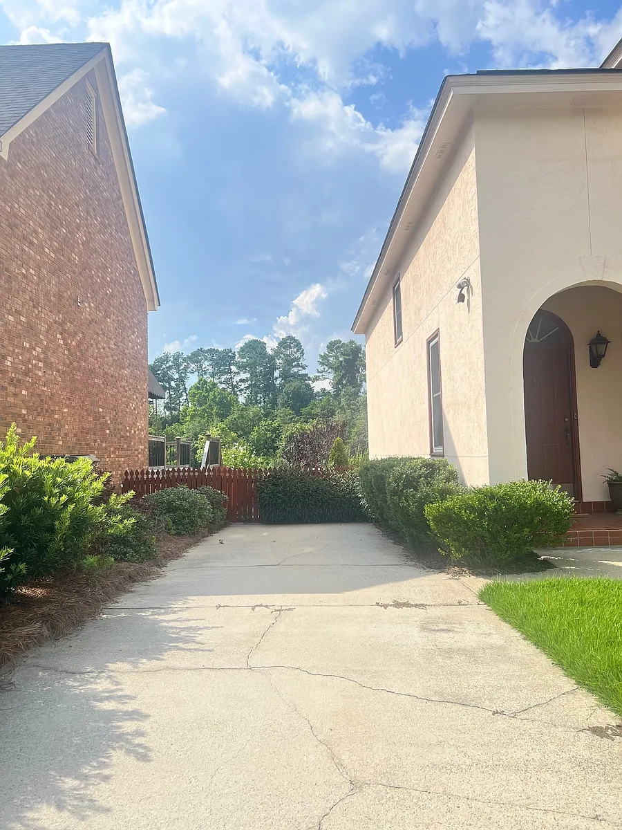 Building Photo - 2533 Tupelo Dr