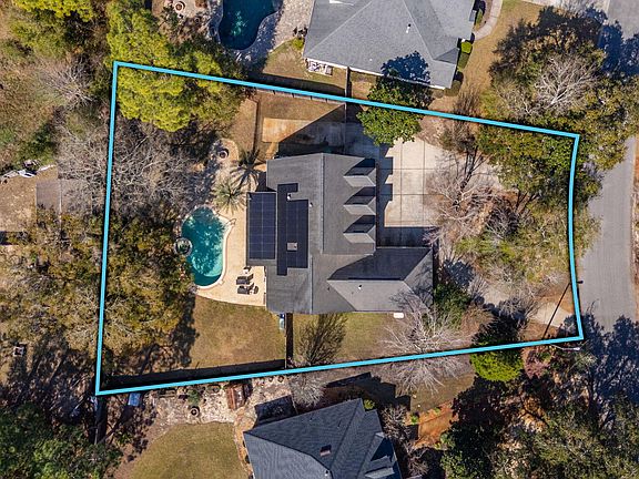 2nd image of 19 Lanman Rd