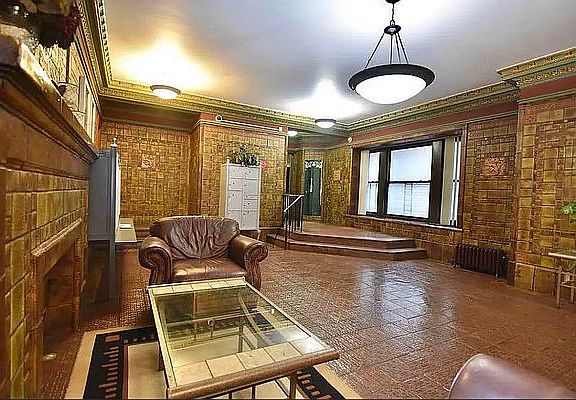 2nd image of 3642 Broadway #3D