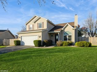 625 Coneflower Ct, Romeoville, IL 60446