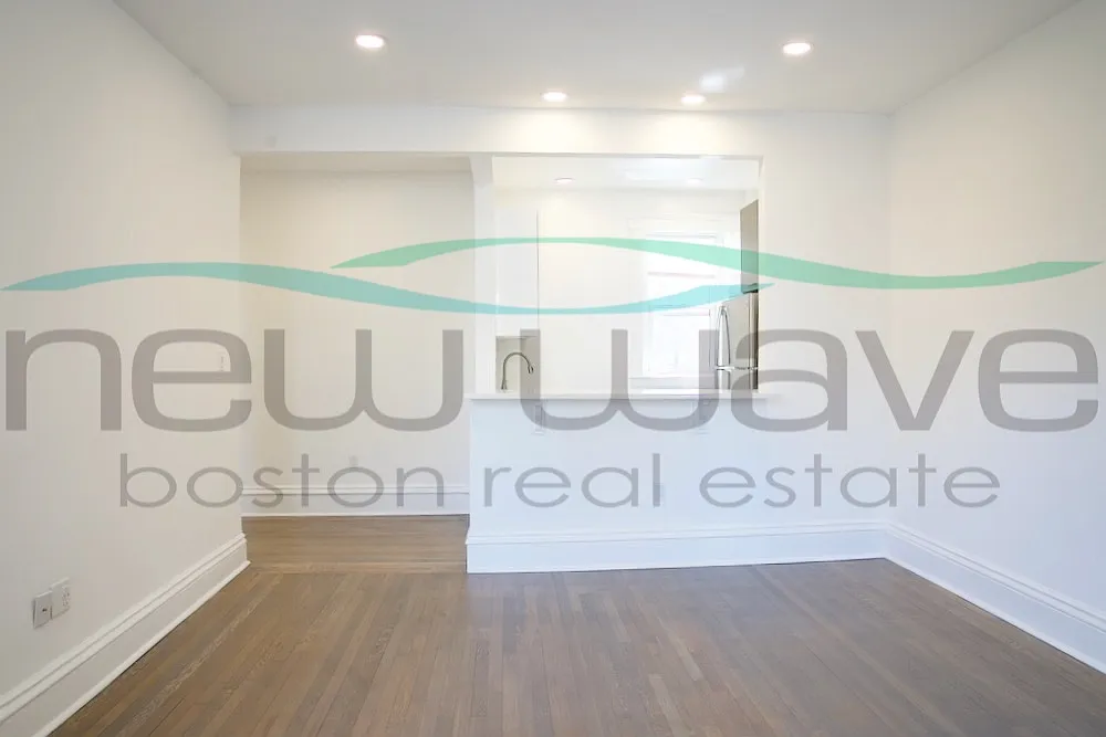 2 bed, 750 sqft, $3,600 — Photo 2