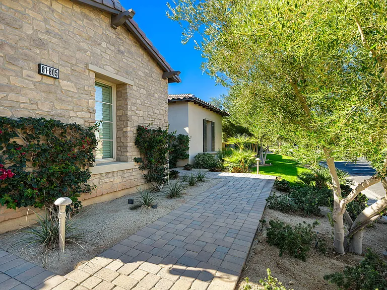 81805 Four Seasons Pl — Photo 44
