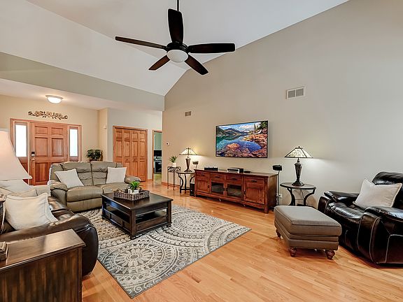 5th image of 10735 Christopher Dr
