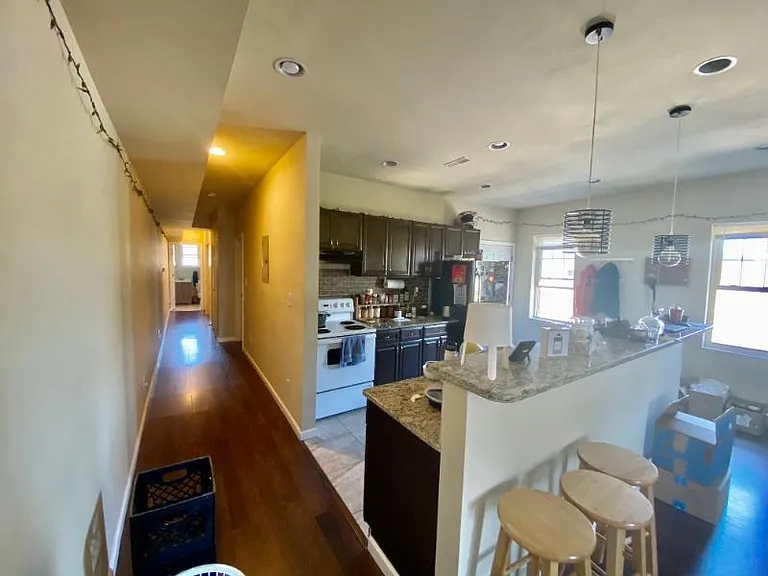 746 Master St #1 — Photo 3