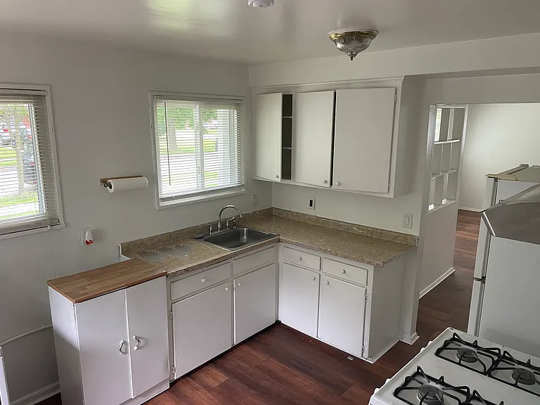 21911 Fern Ave — Photo 7