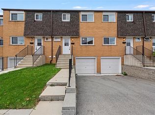 20 Anna Capri Dr #3, Hamilton, ON L8W1M6