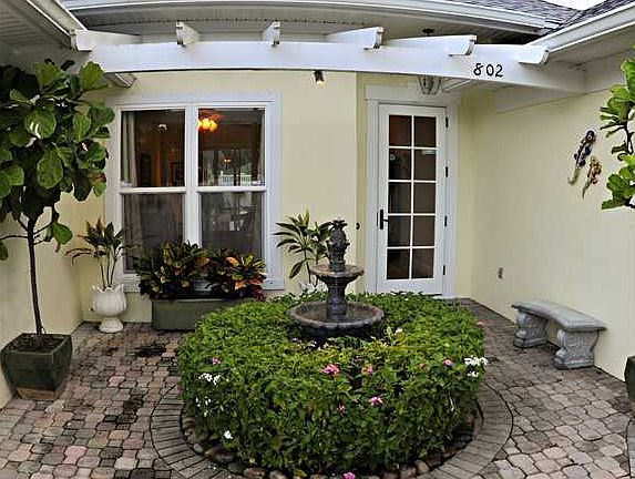 Home For Sale In Veromar