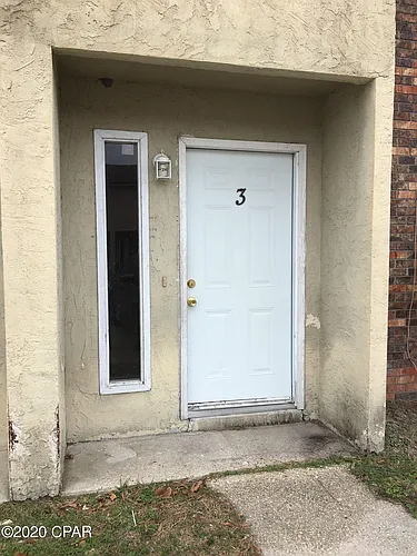 6101 Harvey St Photo 1