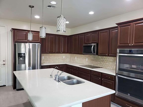 4th image of 968 W Angel Dr