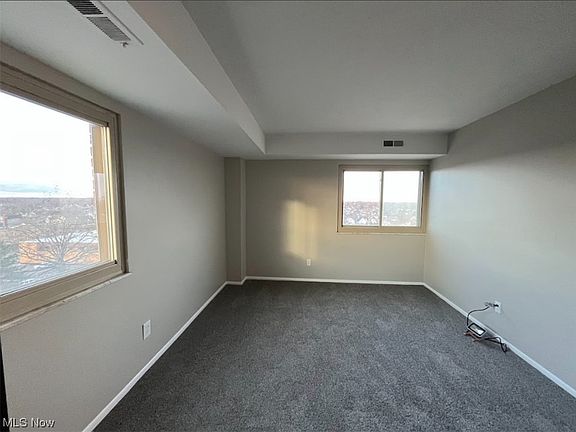 5th image of 15555 Hilliard Rd APT 1004E