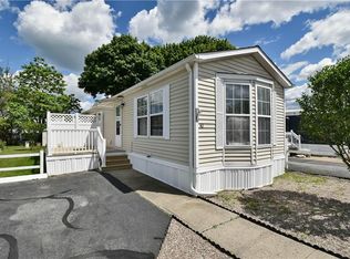 40 Lowell Ave, Pawtucket, RI 02861
