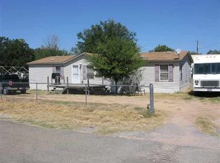 960 Navajo Dr, Burnet, TX 78611