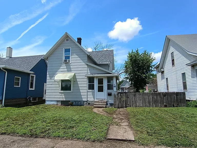 2338 Boies Ave — Photo 1
