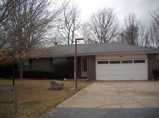 435 S Duke Ave, Springfield, MO 65802