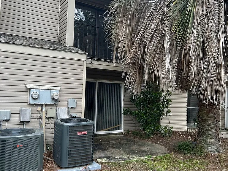 240-51 Jamil Rd — Photo 26