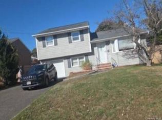 113 Wilherm Lane, West Islip, NY