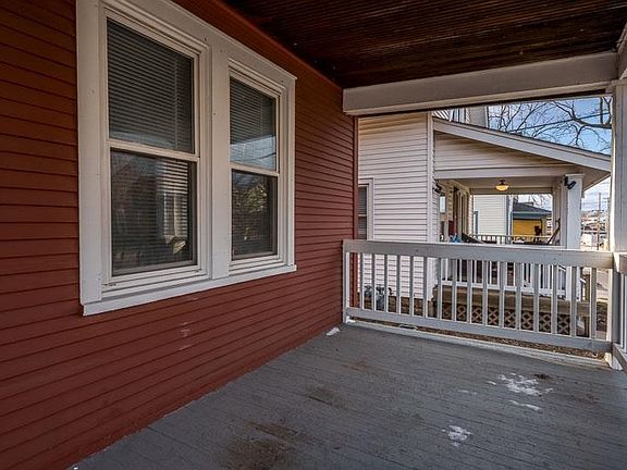 4th image of 421 Olive St