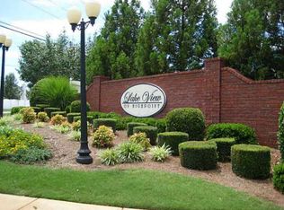 9550 Lakeview Rd, Union City, GA 30291