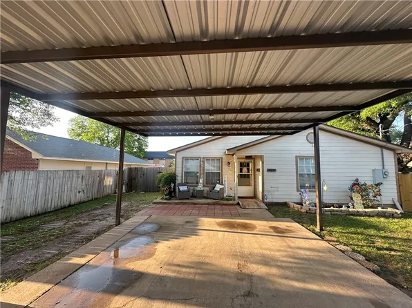 114 Rebecca St, Bryan, TX 77801