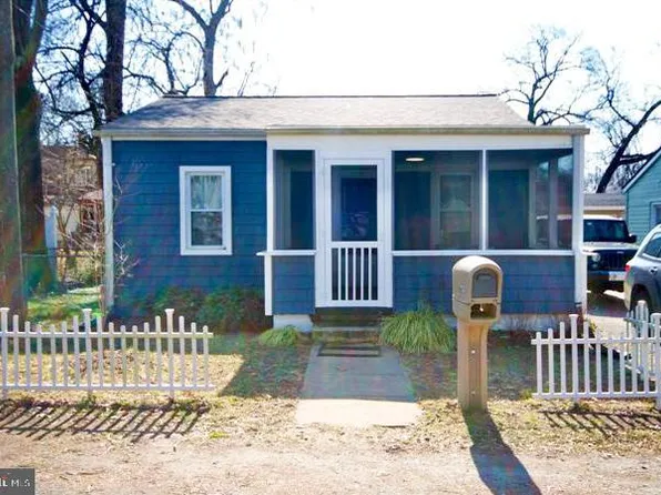 753 202nd St, Pasadena, MD 21122
