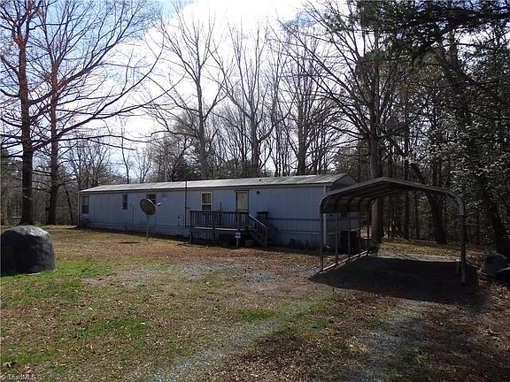 5th image of 2285 Forest Hills Dr