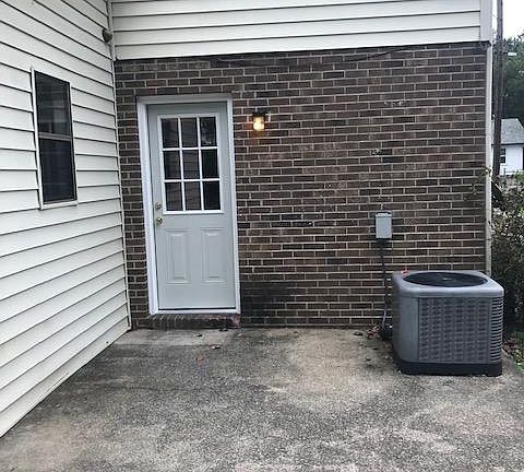 2nd image of 1127 Leaf Ave