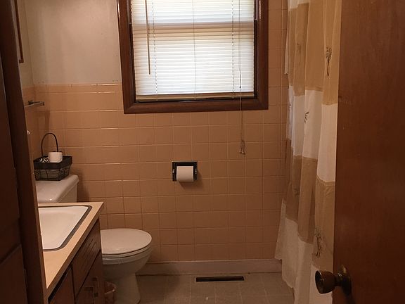 5th image of 1018 E 20th Ave