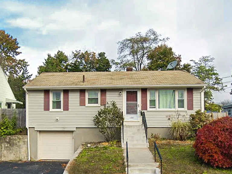 193 Aqueduct Rd — Photo 1