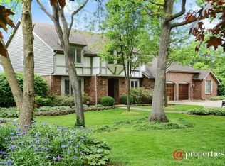 5471 River Park Dr, Libertyville, IL