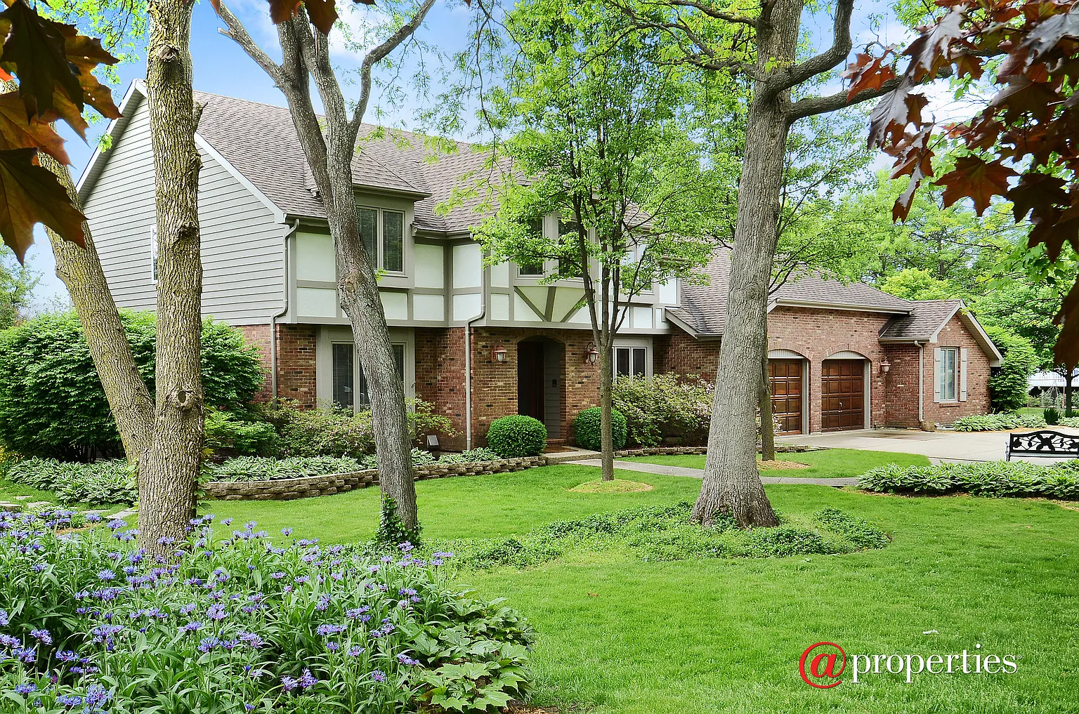 5471 River Park Dr photo 1