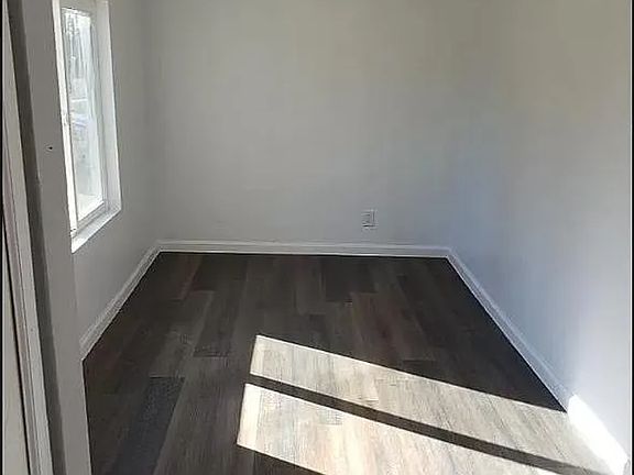 2nd image of 2613 E Cherry St